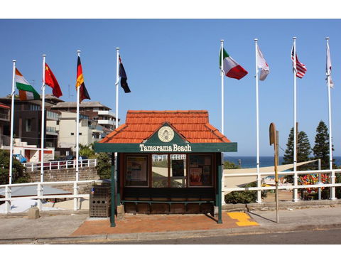 Oceanside Elegance At Superb Home Steps From Sand - Australian Directory 24