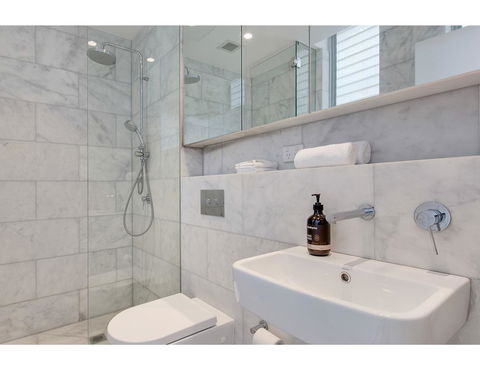 Oceanside Elegance At Superb Home Steps From Sand - Australian Directory 12