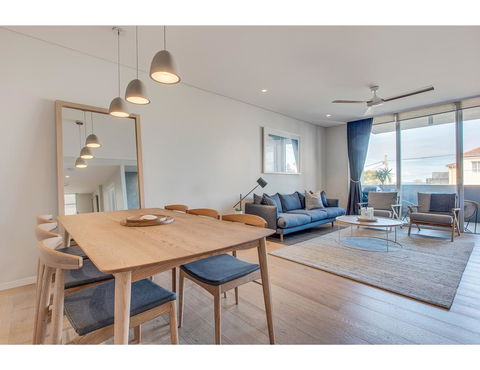 Oceanside Elegance At Superb Home Steps From Sand - Australian Directory 5