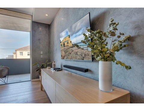 Oceanside Elegance At Superb Home Steps From Sand - Australian Directory 13