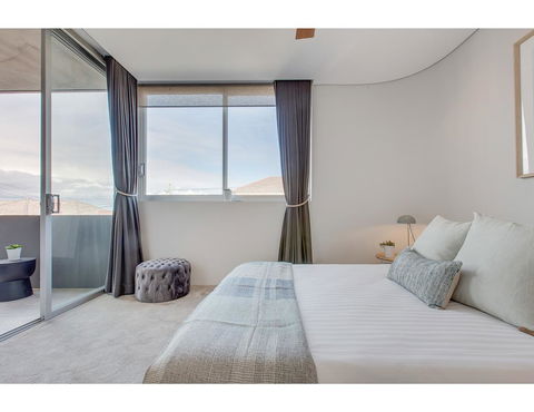 Oceanside Elegance At Superb Home Steps From Sand - Australian Directory 10