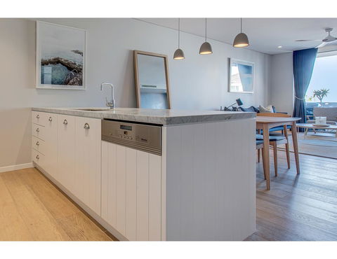 Oceanside Elegance At Superb Home Steps From Sand - Australian Directory 8