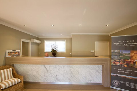 Potters Apartments - Australian Directory 32