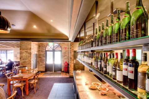 Potters Apartments - Australian Directory 34