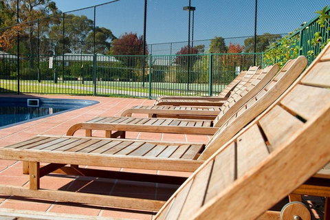 Potters Apartments - Australian Directory 4