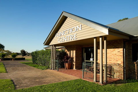 Potters Apartments - Australian Directory 42