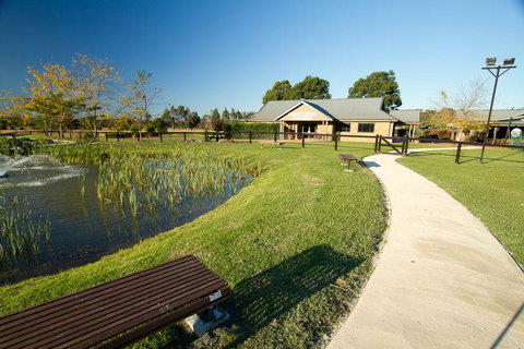 Potters Apartments - Australian Directory 43