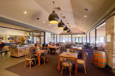 Potters Apartments - Australian Directory 35