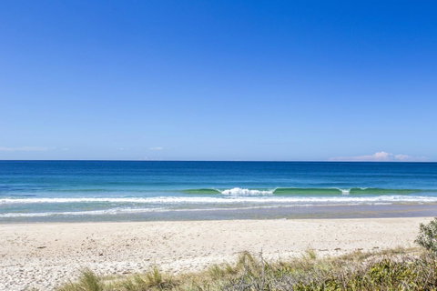 Beachfront 2 - Australian Directory 2