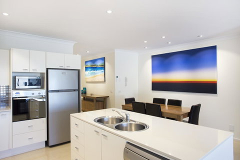 Beachfront 2 - Australian Directory 7