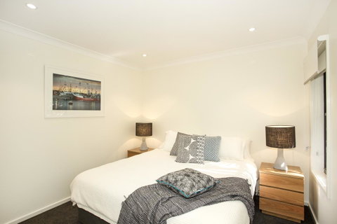 Beachfront 2 - Australian Directory 17