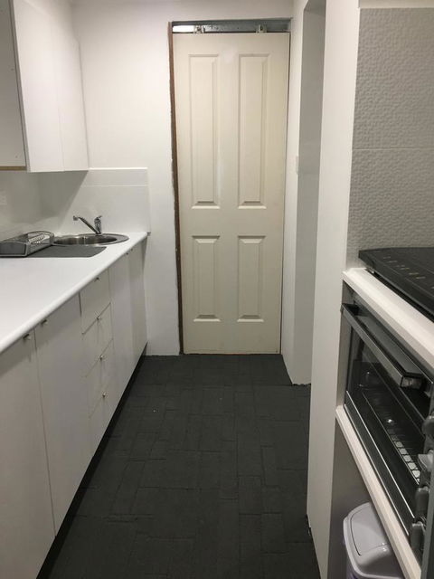 Arena Blanca Studio Apartment - Australian Directory 4