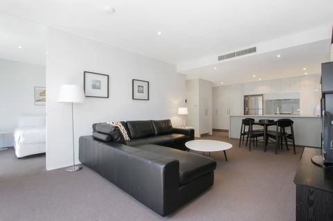 Lakefront 116 Kingston ACT - Australian Directory 16