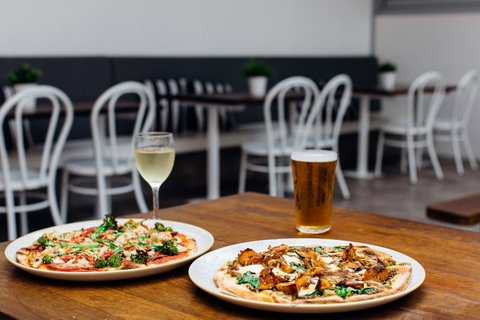 Coniston Hotel Wollongong - Australian Directory 23