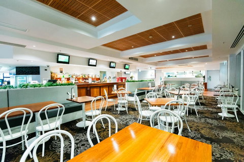 Coniston Hotel Wollongong - Australian Directory 21