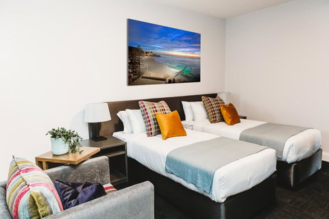 Coniston Hotel Wollongong - Australian Directory 3