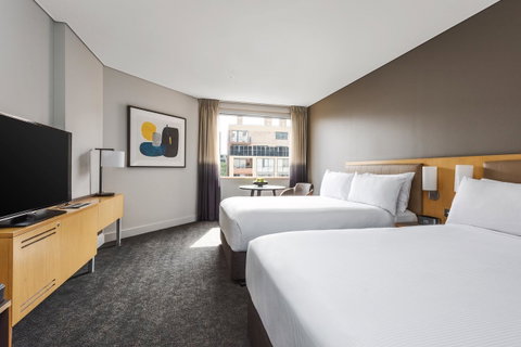Novotel Sydney Darling Harbour - Australian Directory 4