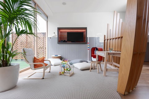 Novotel Sydney Darling Harbour - Australian Directory 14