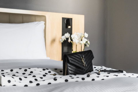 Novotel Sydney Darling Harbour - Australian Directory 23