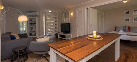 Hastings Cove Holiday Apartments - Australian Directory 12