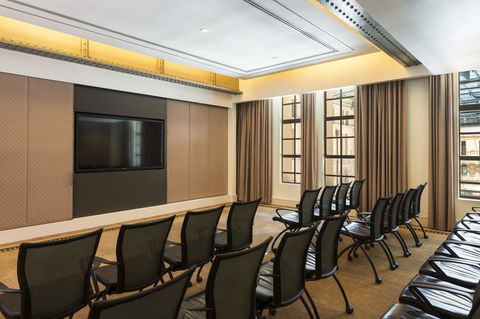 The Fullerton Hotel Sydney - Australian Directory 26