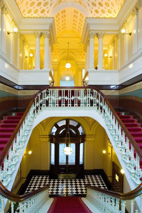 The Fullerton Hotel Sydney - Australian Directory 13