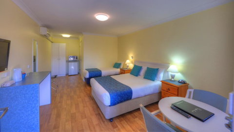 Pelican Motor Inn - Australian Directory 5