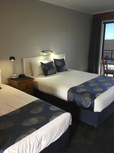 Pelican Motor Inn - Australian Directory 6