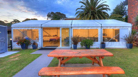 Pelican Motor Inn - Australian Directory 26