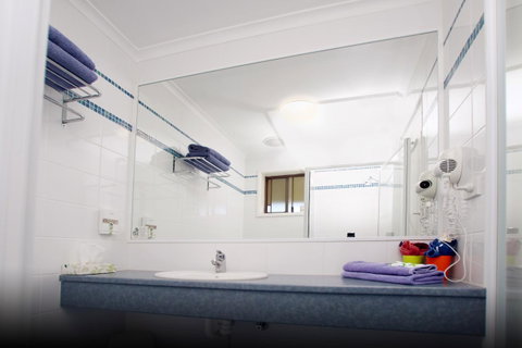Pelican Motor Inn - Australian Directory 30