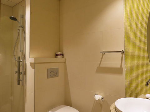 Rydges Australia Square, Formerly Tank Stream Hotel - Australian Directory 1