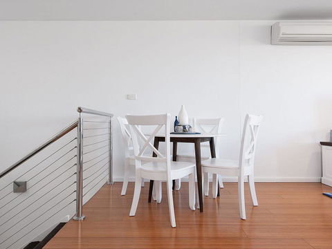 Blue View @ Fingal Bay - Australian Directory 12