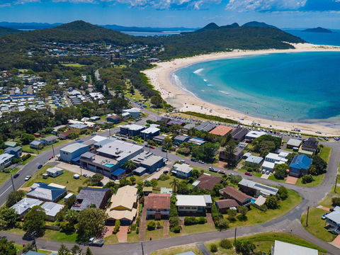 Blue View @ Fingal Bay - Australian Directory 17