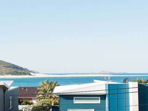 Blue View @ Fingal Bay - Australian Directory 18