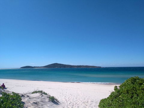 Blue View @ Fingal Bay - Australian Directory 23