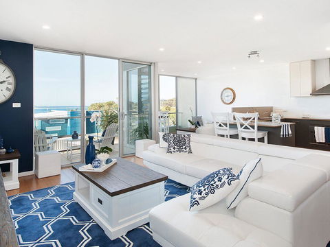 Blue View @ Fingal Bay - Australian Directory 21
