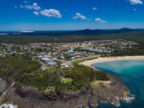 Blue View @ Fingal Bay - Australian Directory 20