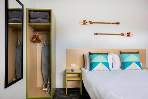 Nightcap At Caringbah Hotel - Australian Directory 41