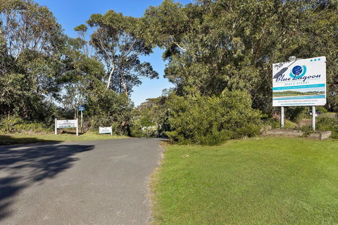 Blue Lagoon Beach Resort - Australian Directory 2