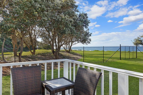 Blue Lagoon Beach Resort - Australian Directory 6