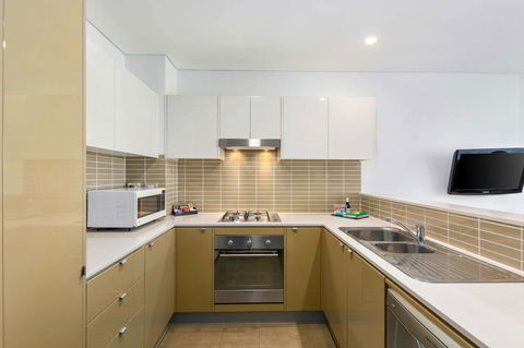 Quality Suites Pioneer Sands - Australian Directory 11