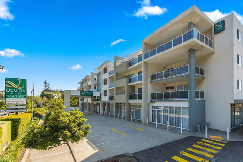 Quality Suites Pioneer Sands - Australian Directory 1
