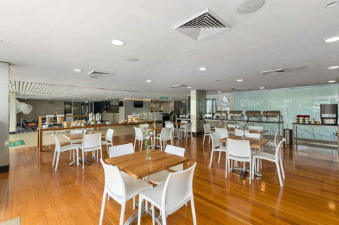 Quality Suites Pioneer Sands - Australian Directory 7
