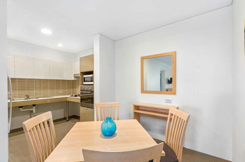 Quality Suites Pioneer Sands - Australian Directory 14