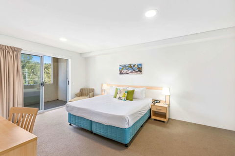 Quality Suites Pioneer Sands - Australian Directory 9