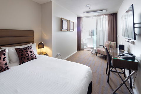 57Hotel - Australian Directory 33