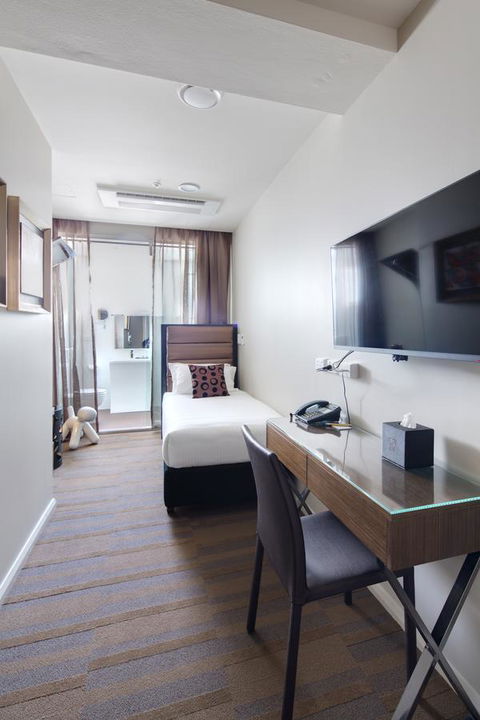 57Hotel - Australian Directory 11