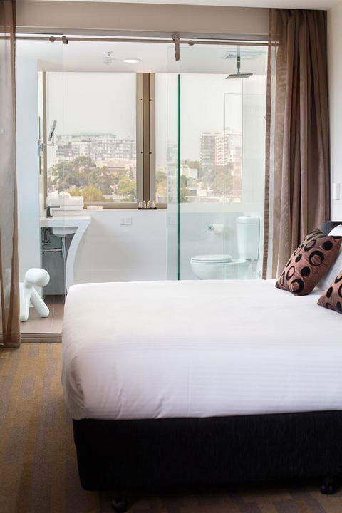 57Hotel - Australian Directory 39