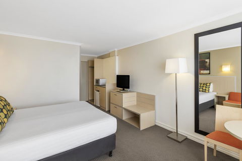 Mercure Newcastle - Australian Directory 7