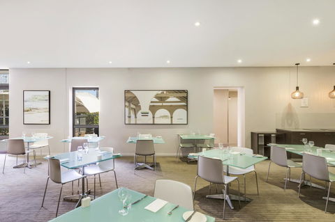 Mercure Newcastle - Australian Directory 13